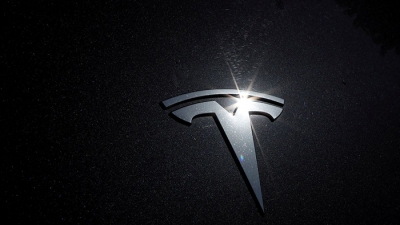 Bất chấp thách thức chuỗi cung ứng, Tesla dự báo tăng trưởng trên 50% trong năm 2022