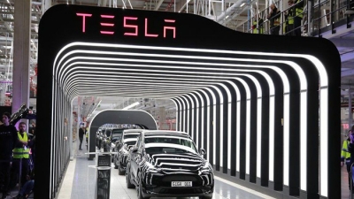 Mới đi vào sản xuất được nửa năm, 2 nhà máy mới của Tesla ‘lỗ hàng tỷ USD’
