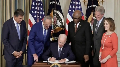 Tổng thống Biden ký đạo luật lạm phát, gọi tên thời khắc ‘lịch sử’ cho nước Mỹ