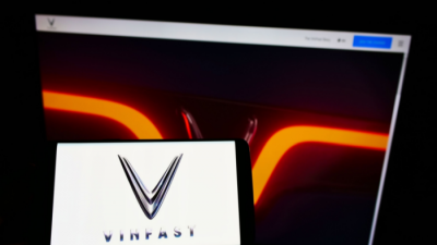 Vì sao cổ phiếu VinFast liên tục giảm sâu dù mới ký thỏa thuận 1 tỷ USD với Yorkville?