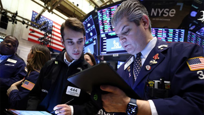Cổ phiếu ngân hàng 'hồi sinh' Dow Jones, Phố Wall giảm bớt nỗi lo suy thoái