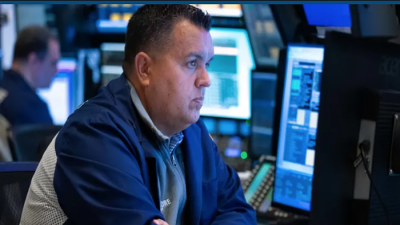 Dow Jones mất gần 400 điểm, Phố Wall trầm lắng chờ 'bão'