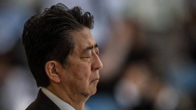 Abe Shinzo ra đi nhưng Abenomics vẫn ở lại?