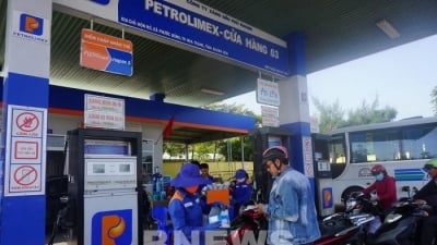 Quỹ bình ổn giá xăng dầu Petrolimex tiếp tục giảm 80 tỷ đồng