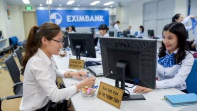 Vụ mất 50 tỷ ở Eximbank Nghệ An: Khách hàng không chấp nhận yêu cầu hoãn xử của Eximbank