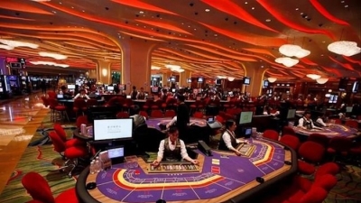 Đề xuất tiếp tục thí điểm cho người Việt vào chơi tại casino đến năm 2024