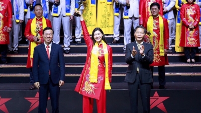 CEO Nguyễn Ngọc Mỹ trở thành doanh nhân sao đỏ thứ hai của Tập đoàn Alphanam