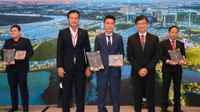 Vinhomes lọt top 10 chủ đầu tư hàng đầu Việt Nam
