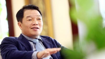 Chủ tịch Sacombank Kiều Hữu Dũng hoàn tất mua vào 300.000 cổ phiếu STB
