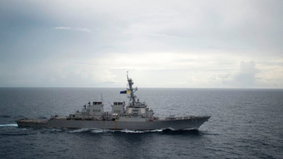 Mỹ 'tố' tàu Trung Quốc áp sát 'không an toàn' gần Trường Sa