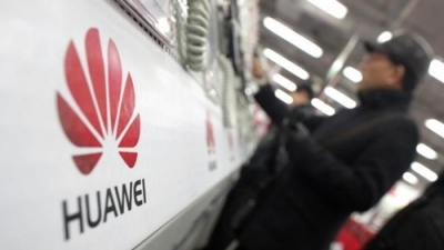 Chứng khoán Trung Quốc giảm, nhân dân tệ mất giá sau khi sếp Huawei bị bắt