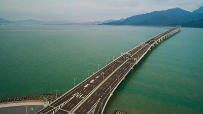 Kỹ thuật viên Trung Quốc làm giả kết quả kiểm tra cầu vượt biển dài nhất thế giới