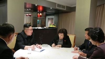Ông Kim Jong-un họp chiến lược ngay trước thềm thượng đỉnh