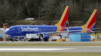 737 MAX 8 lại gặp sự cố, cổ phiếu Boeing tiếp tục tụt dốc