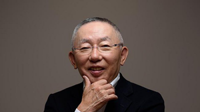 Ông chủ Uniqlo giàu nhất Nhật Bản