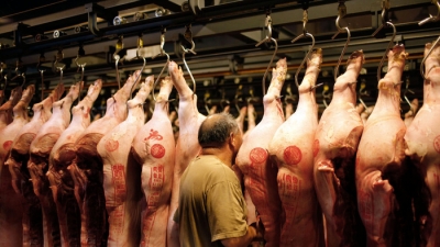 Khan hiếm nguồn cung, Trung Quốc ‘xả kho’ 10.000 tấn thịt lợn dự trữ chiến lược