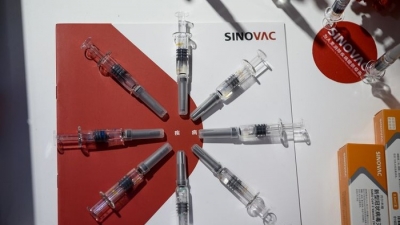 Vừa tuyên bố vaccine Covid-19 của Trung Quốc hiệu quả tới 97%, Indonesia vội vã đính chính