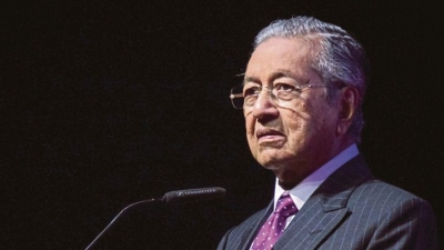 Vừa tuyên bố không bàn giao chức vụ trong tháng 5, Thủ tướng Malaysia bất ngờ đệ đơn từ chức