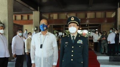 Thế giới tuần qua: Quân đội Trung Quốc viện trợ 20 triệu USD cho Philippines, Mỹ thâm hụt ngân sách 3.000 tỷ USD