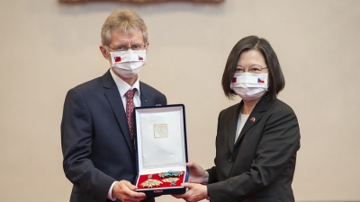 Chủ tịch Thượng viện Séc tự nhận là người Đài Loan, Trung Quốc chỉ trích gay gắt