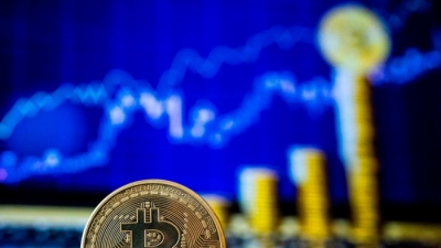 Vừa lao dốc xuống dưới 30.000 USD, Bitcoin lại tăng giá hơn 10%