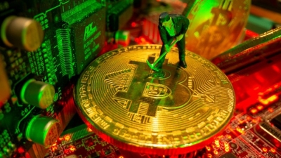 Bị 'cấm cửa' tại Trung Quốc, thợ đào Bitcoin dồn sang Mỹ-Nga