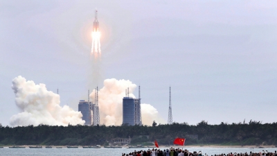Báo Trung Quốc nói Mỹ ‘ghen tị’ với sự tiến bộ về công nghệ vũ trụ sau vụ rơi tên lửa