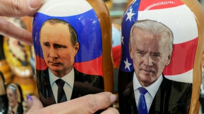 Ông Biden đe dọa trừng phạt ông Puin nếu Nga tấn công Ukraine