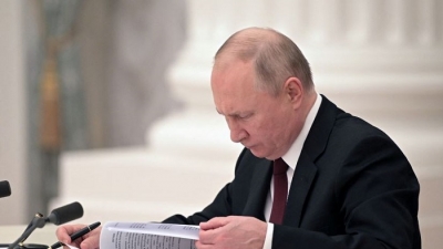 Ông Putin ký sắc lệnh công nhận độc lập Kherson và Zaporozhie trước ‘giờ G’