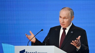 Ông Putin: ‘Dù chi mạnh cho quốc phòng, Nga không đổi bơ lấy súng’