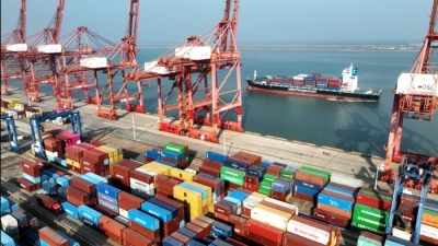 Trung Quốc dính đòn: Xuất khẩu đi xuống sau 7 năm, giảm phát 3 tháng liên tiếp