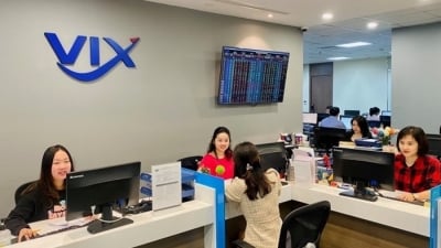 Chứng khoán VIX: Người nhà tổng giám đốc mua xong 10 triệu cổ phiếu