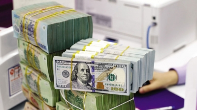 Giá USD ngân hàng đồng loạt vượt 24.700 đồng, cao nhất từ đầu năm