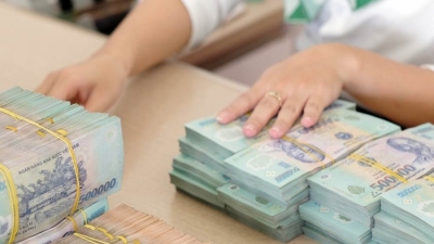 Tình huống hiếm gặp ở Việt Nam: Khách ngại vay vốn, ngân hàng ế tiền