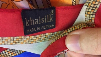 Khăn lụa Khaisilk ‘made in China’: Do nhân viên tự ý mua hàng Trung Quốc?