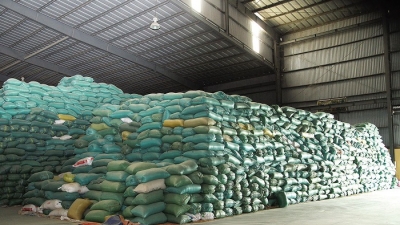 Doanh nghiệp xuất khẩu gạo đang tồn kho hơn 65 vạn tấn