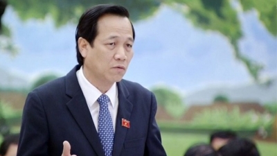 Bộ trưởng Đào Ngọc Dung: ‘Trực tiếp tôi đã đình chỉ, cấm vĩnh viễn một số doanh nghiệp xuất khẩu lao động’