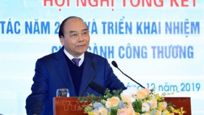 Thủ tướng Nguyễn Xuân Phúc: Không được để mất thị trường bán lẻ