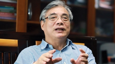 PGS.TS Trần Đình Thiên: ‘Chính phủ không cố chấp khi chưa tuyên bố hạ mục tiêu tăng trưởng’