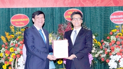 Ông Nguyễn Thanh Long chính thức tiếp quản 'ghế nóng' tại Bộ Y tế