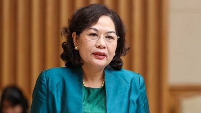 Thống đốc Nguyễn Thị Hồng: ‘Nếu nới trần tín dụng thì nguy cơ có cuộc đua lãi suất’