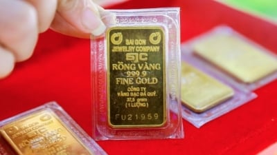 Xếp hàng mua vàng khi giá gần 100 triệu/lượng: Chuyên gia cảnh báo, sau đợt tăng mạnh là một nhịp giảm 