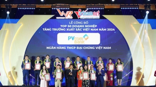 PVcomBank lần thứ năm liên tiếp được vinh danh doanh nghiệp tăng trưởng nhanh nhất Việt Nam