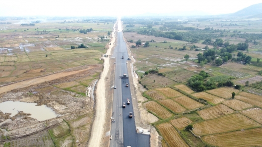 Hình ảnh Cao tốc Vân Phong - Nha Trang 12.000 tỷ tăng tốc về đích trước 6 tháng