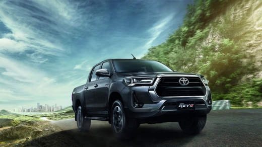 Toyota Hilux 2021 ra mắt, nâng cấp động cơ, đấu 'vua bán tải' Ford Ranger