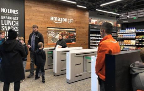 Amazon khai trương cửa hàng đầu tiên thanh toán bằng tiền mặt
