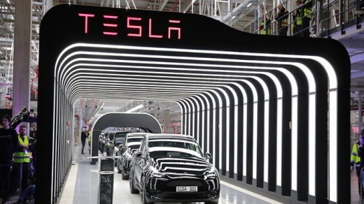 Mới đi vào sản xuất được nửa năm, 2 nhà máy mới của Tesla ‘lỗ hàng tỷ USD’