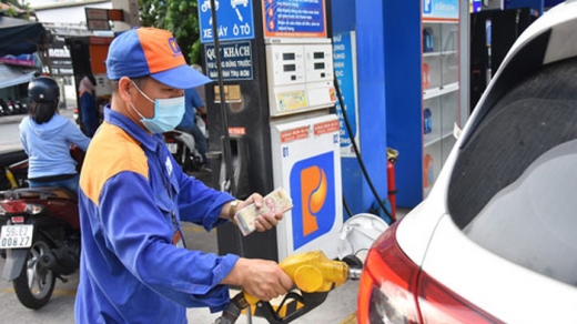 TS Vũ Đình Ánh: ‘Việt Nam không có thị trường xăng dầu vì bị can thiệp rất nhiều’