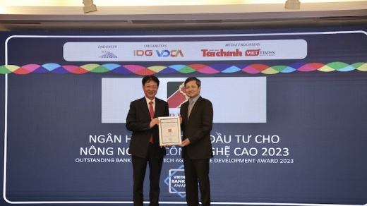 Agribank nhận 3 giải thưởng ‘Ngân hàng Việt Nam tiêu biểu’ năm 2022
