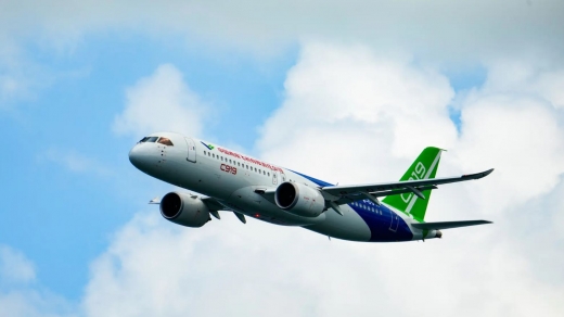 Nhà sản xuất máy bay Trung Quốc Comac đe dọa thế độc quyền của Boeing-Airbus